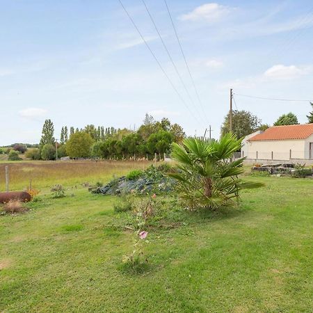 Appartement d'une chambre avec jardin amenage et wifi a Mortagne sur Gironde Extérieur photo